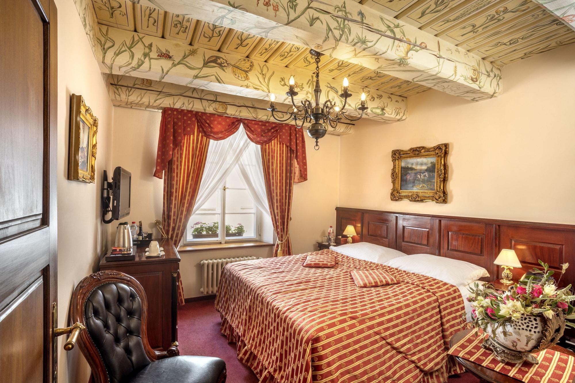 U Zlatého Stromu Hotel 4*