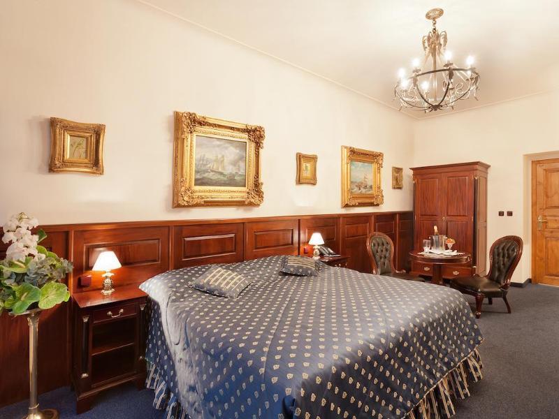 Hotel U Zlatého Stromu 4*