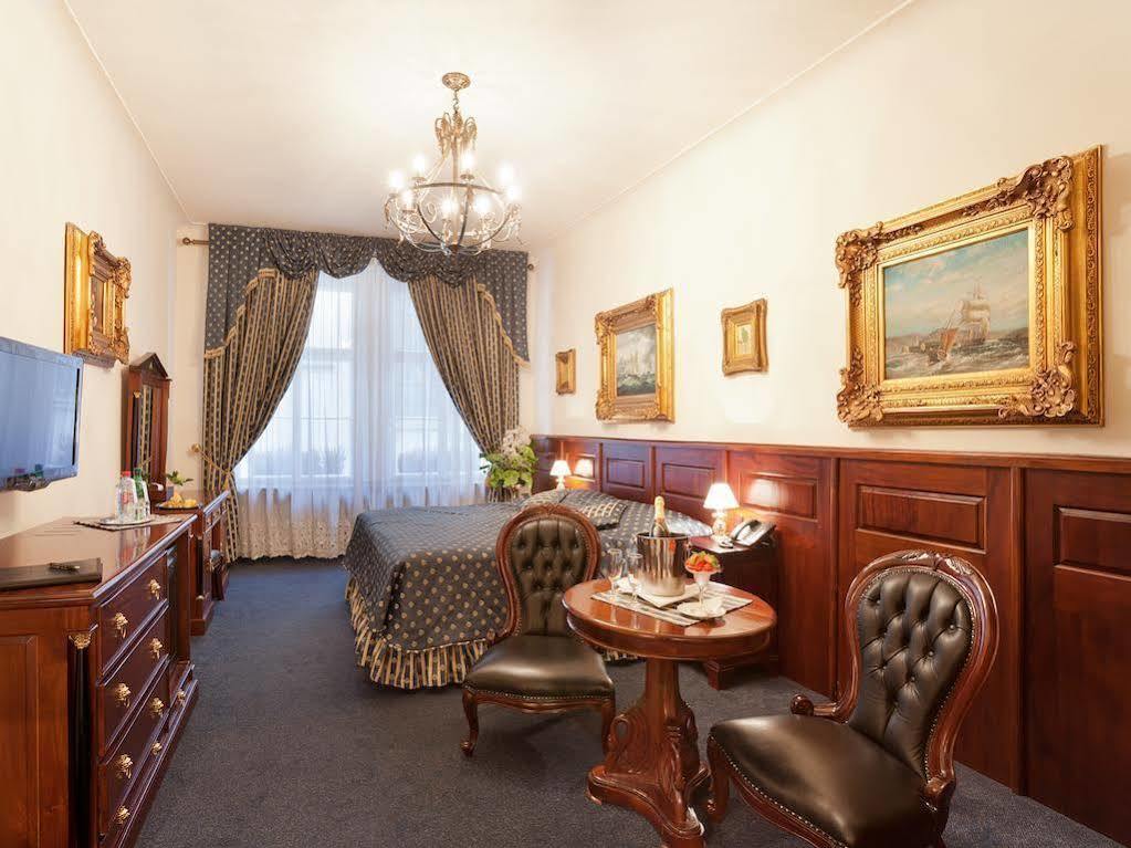 Hotel U Zlatého Stromu